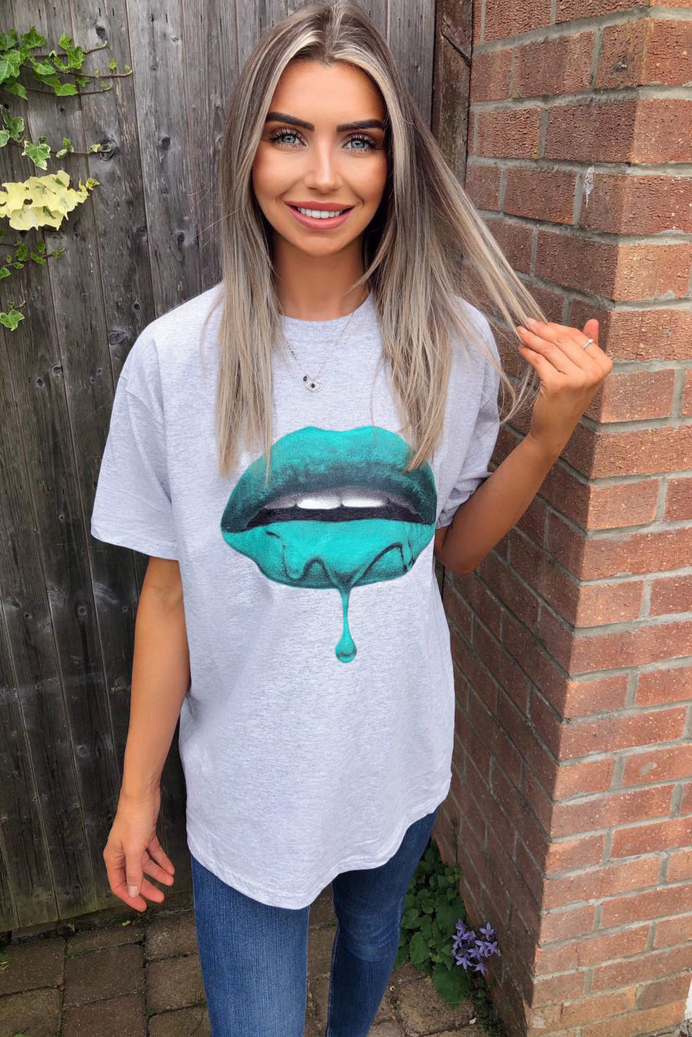 Grey Green Lips T-Shirt - Swimclubus