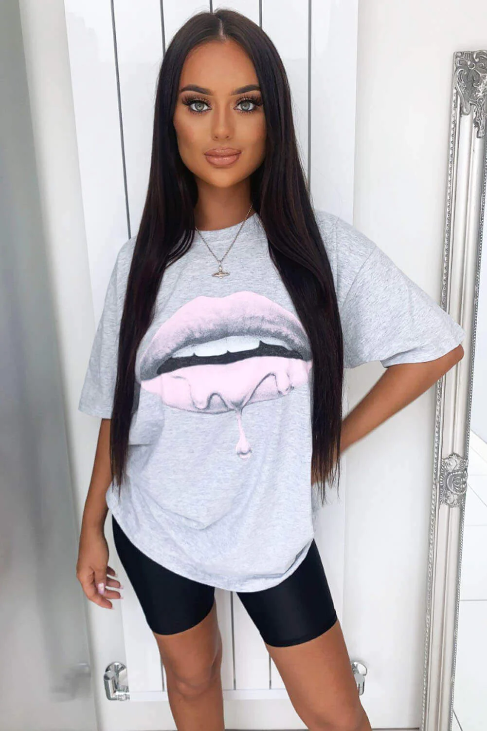 Grey Pink Lip T-Shirt - Swimclubus